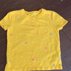 Gap kids short sleeve shirt, size medium